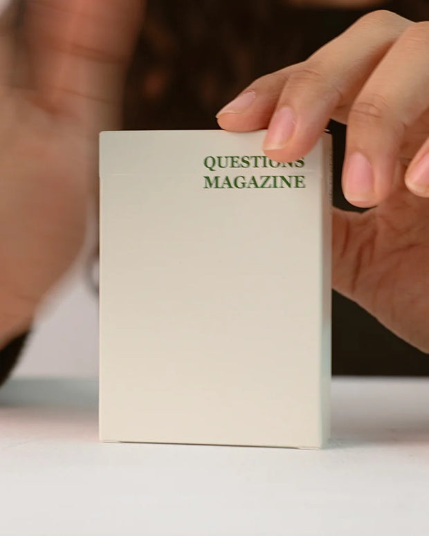 QUESTIONS MAGAZINE Card Game