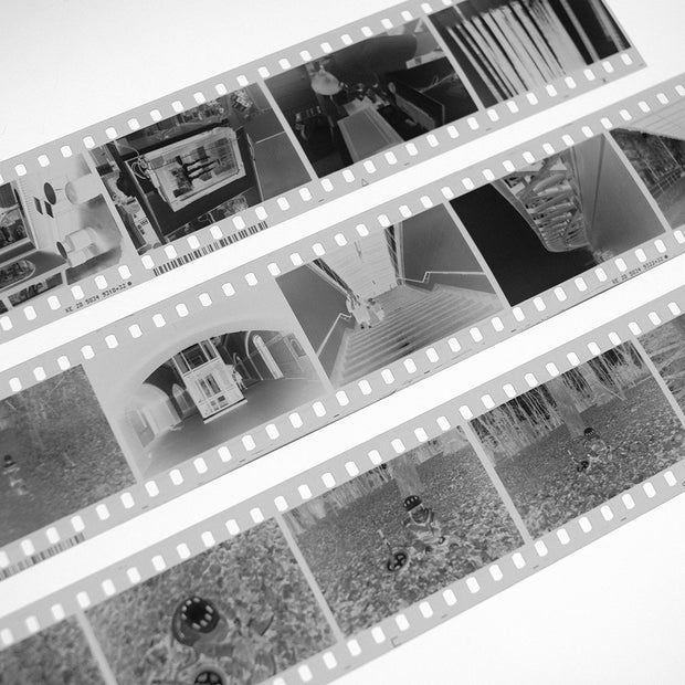 35mm Black & White Film Developing - Safelight Berlin