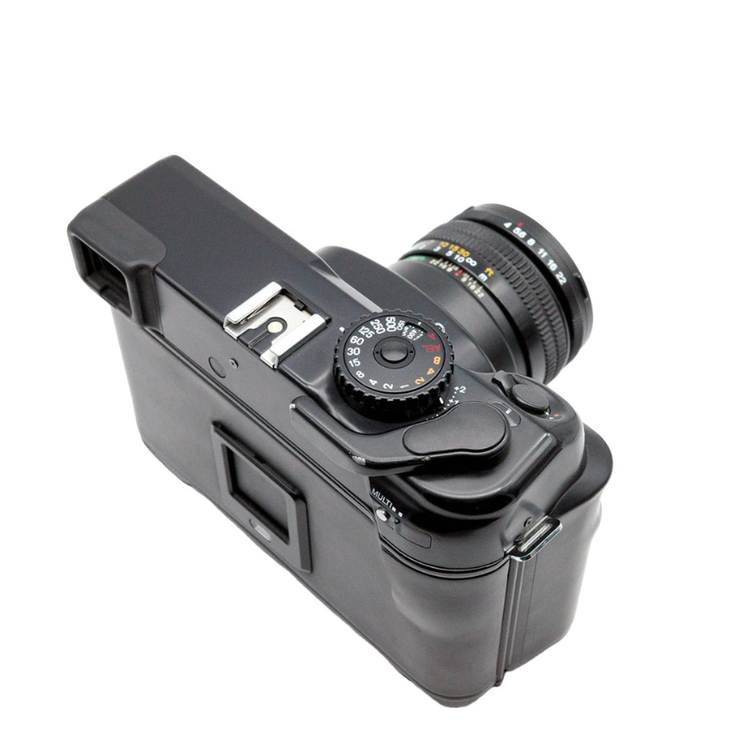 MAMIYA 7II w/80 4 – Safelight Berlin